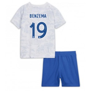 Maillot de foot France Karim Benzema #19 Extérieur enfant Monde 2022 Manches Courte (+ pantalon court)